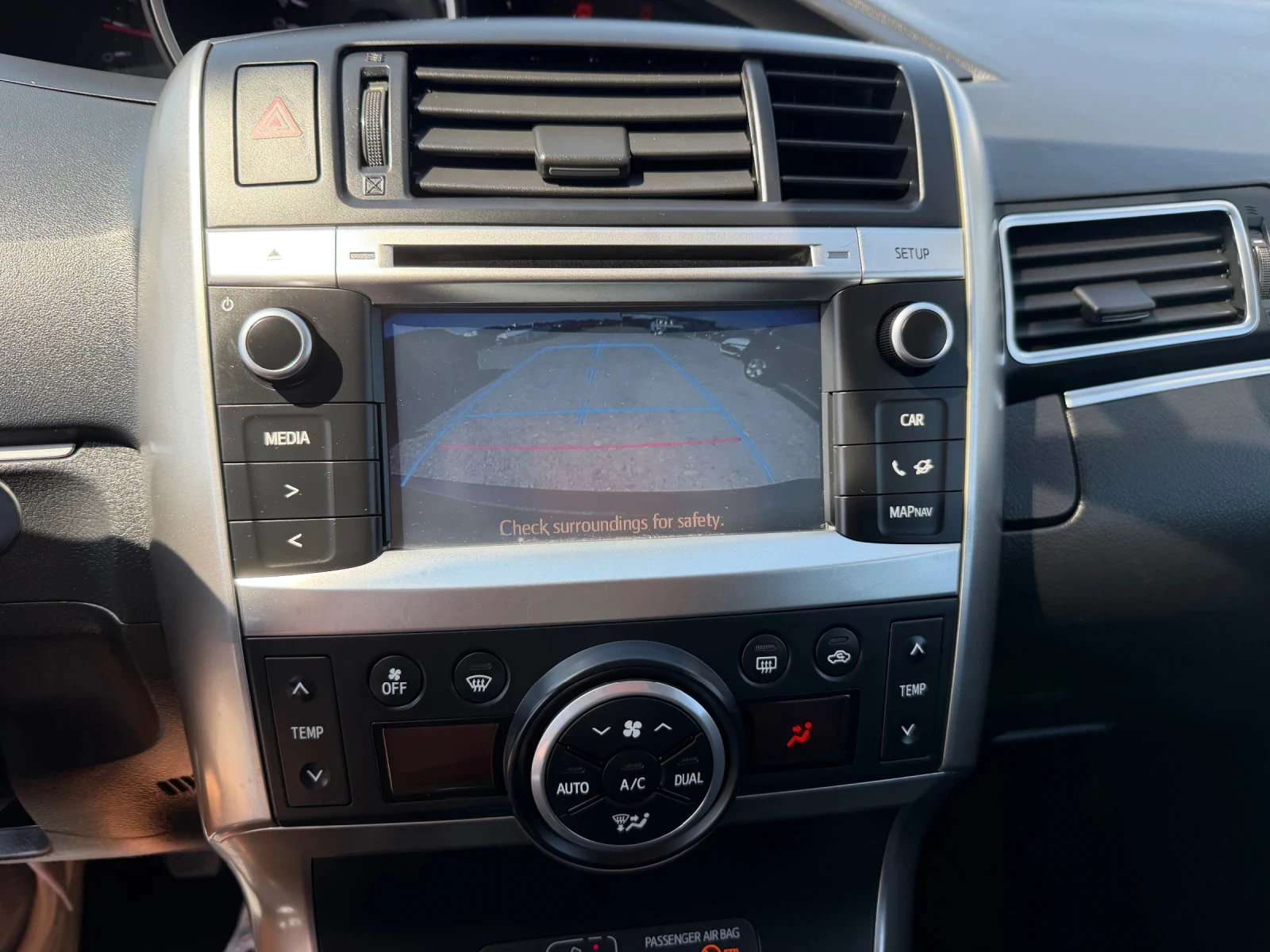 Toyota Verso 1.6 D, снимка 17 - Автомобили и джипове - 56115186