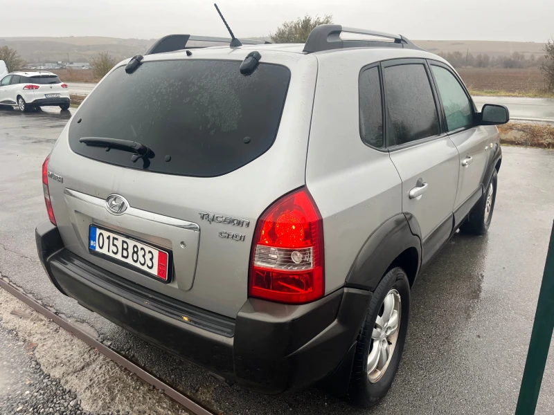 Hyundai Tucson 2.0 4* 4, снимка 4 - Автомобили и джипове - 47991683