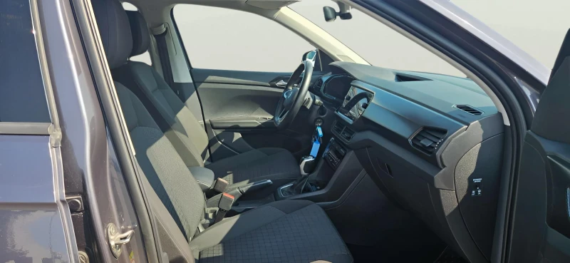VW T-Cross 1.0 P, снимка 9 - Автомобили и джипове - 51370822