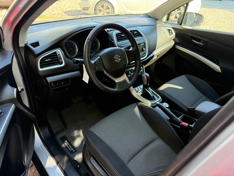 Suzuki SX4 S-Cross 1.6i Compact+ 106000kм!!! - 4Х4 - АВТОМАТИК, снимка 8 - Автомобили и джипове - 51523539