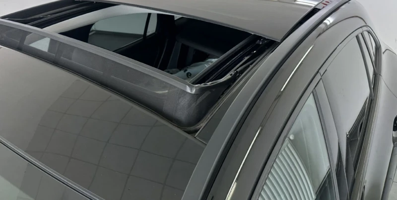 Mercedes-Benz GLA 220 d.AMG- 4MATIC.140KW.NAVI.LED.PANORAMA, снимка 15 - Автомобили и джипове - 52758302