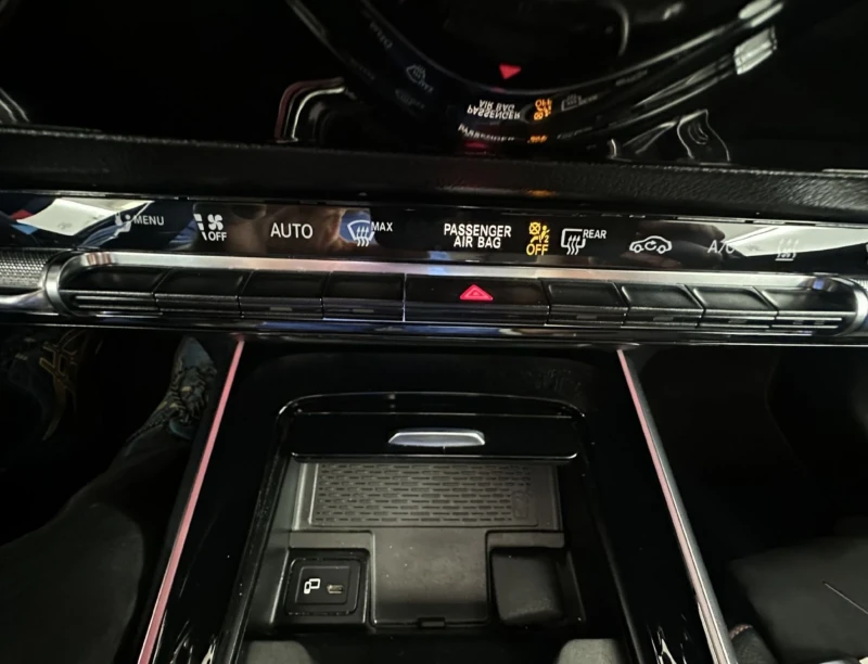 Mercedes-Benz GLA 220 d.AMG- 4MATIC.140KW.NAVI.LED.PANORAMA, снимка 12 - Автомобили и джипове - 52758302