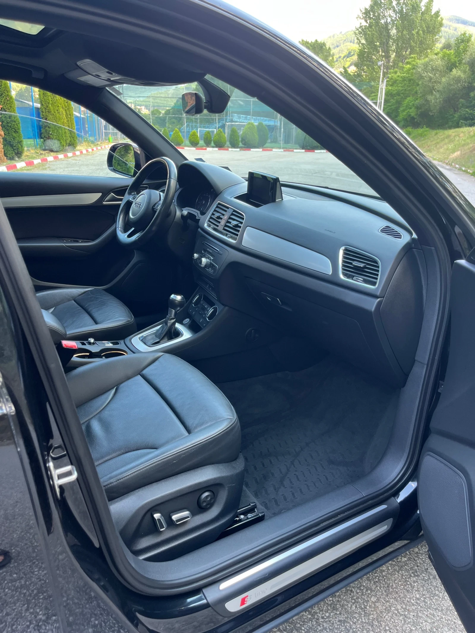 Audi Q3 2.0TFSI SPORT PREMIUM /FACE/S-LINE  /KEYLESS/PANO - изображение 10