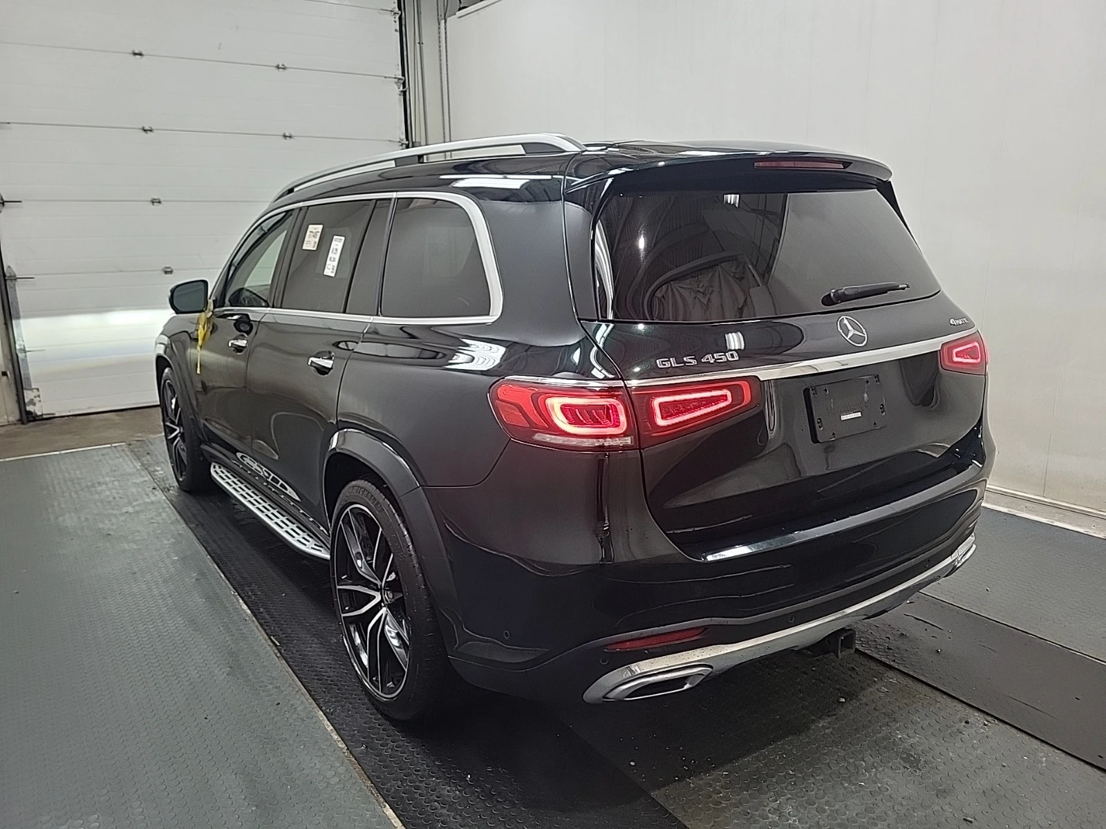 Mercedes-Benz GLS 400 * 4MATIC * PANORAMA * CARFAX * АвтоКредит - изображение 3