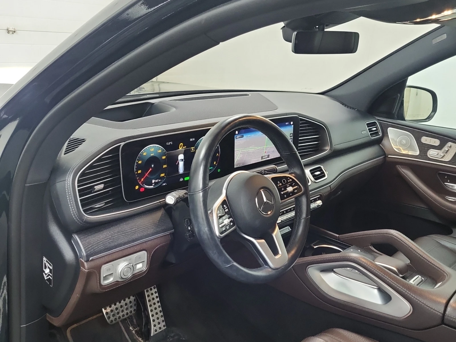 Mercedes-Benz GLS 400 * 4MATIC * PANORAMA * CARFAX * АвтоКредит - изображение 9