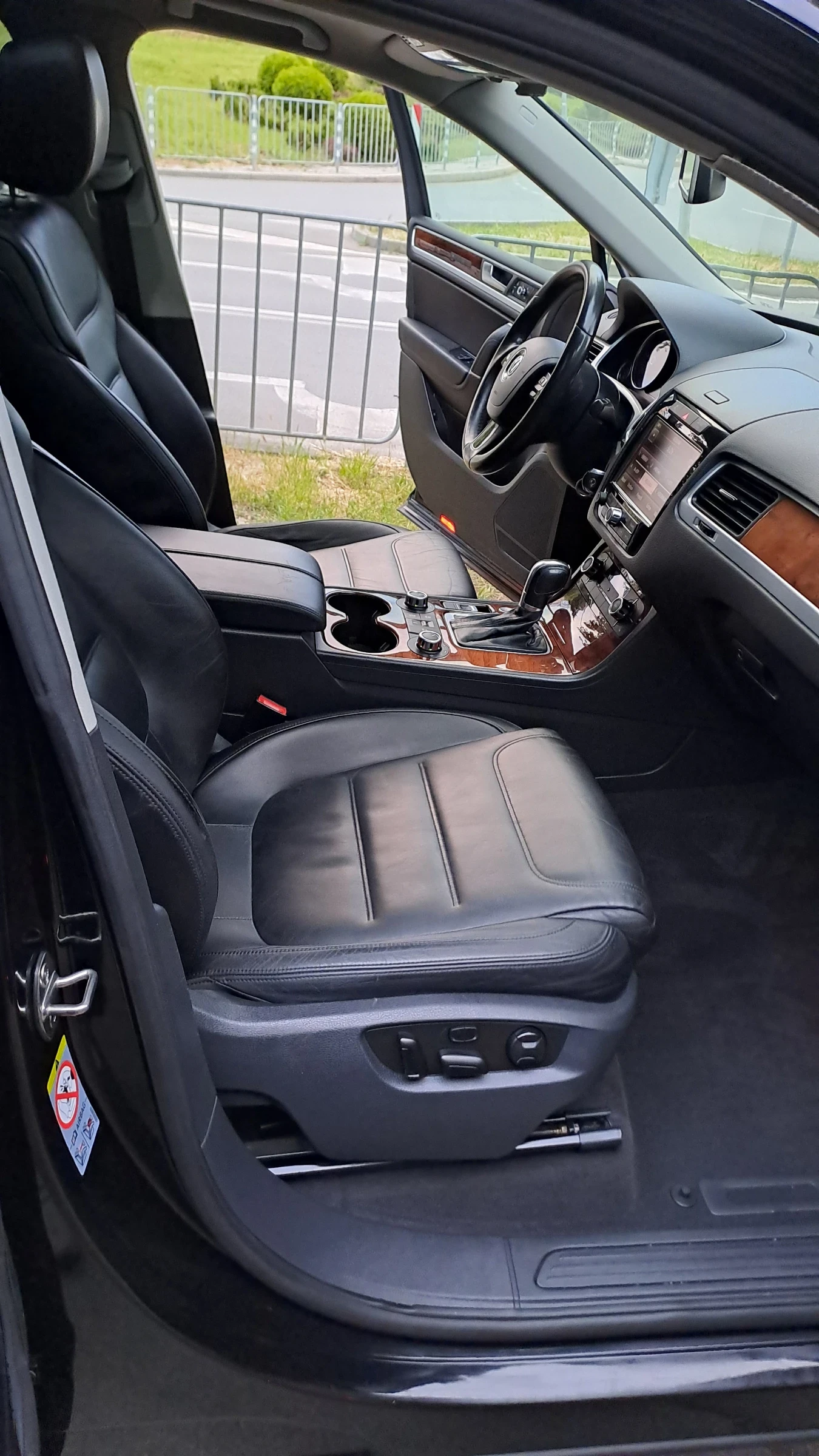 VW Touareg 3.0 245к.с. LED, 4-motion, Панорама, START-STOP - изображение 7