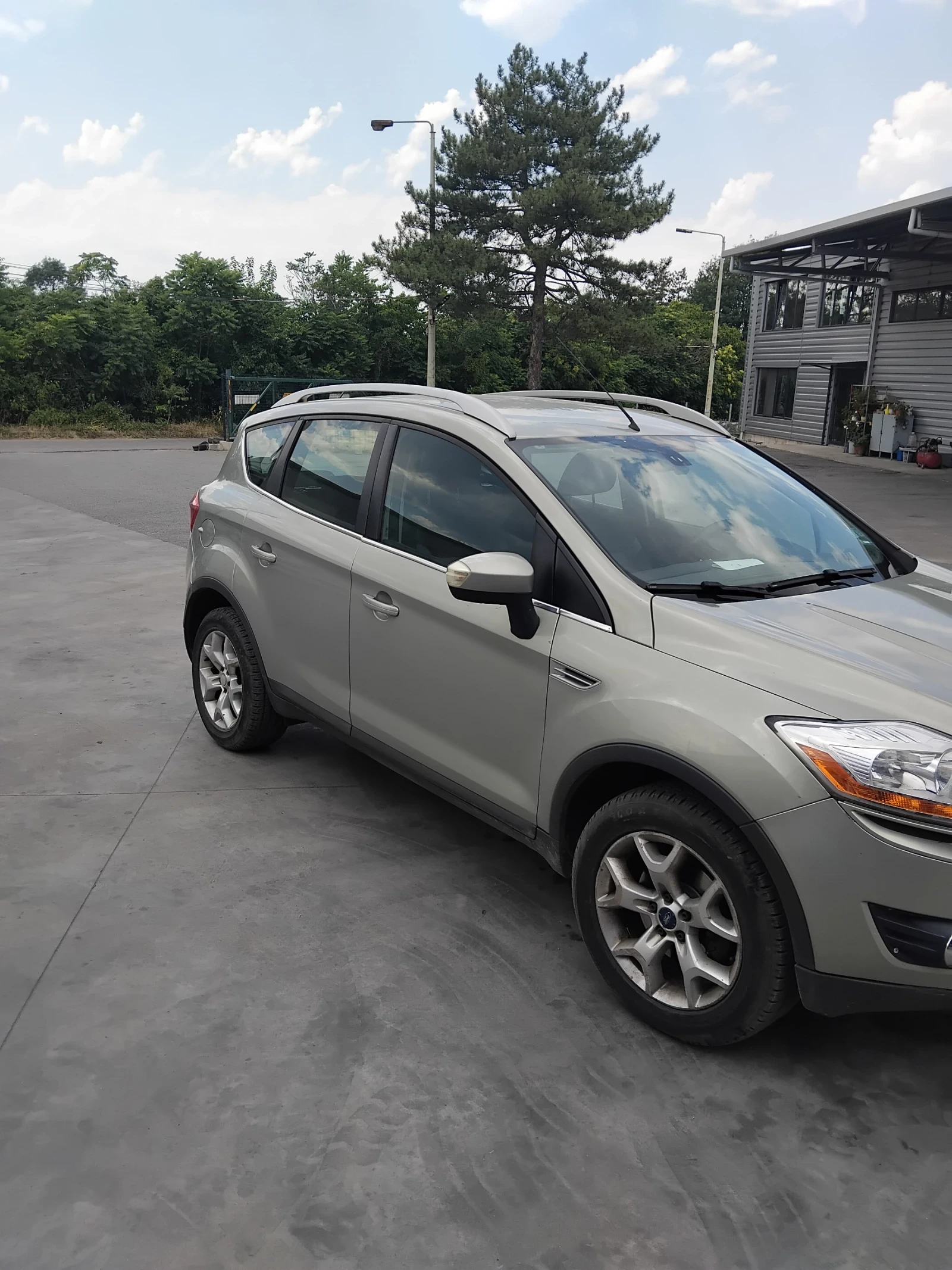 Ford Kuga  - изображение 2