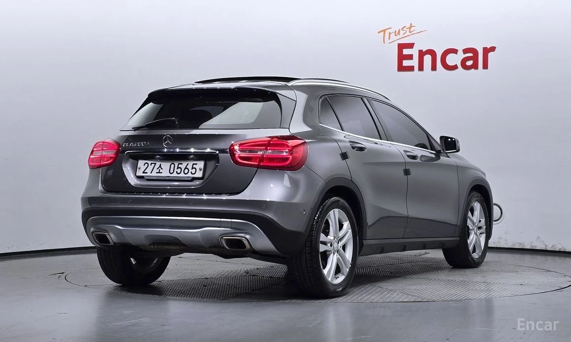 Mercedes-Benz GLA 200  - изображение 2