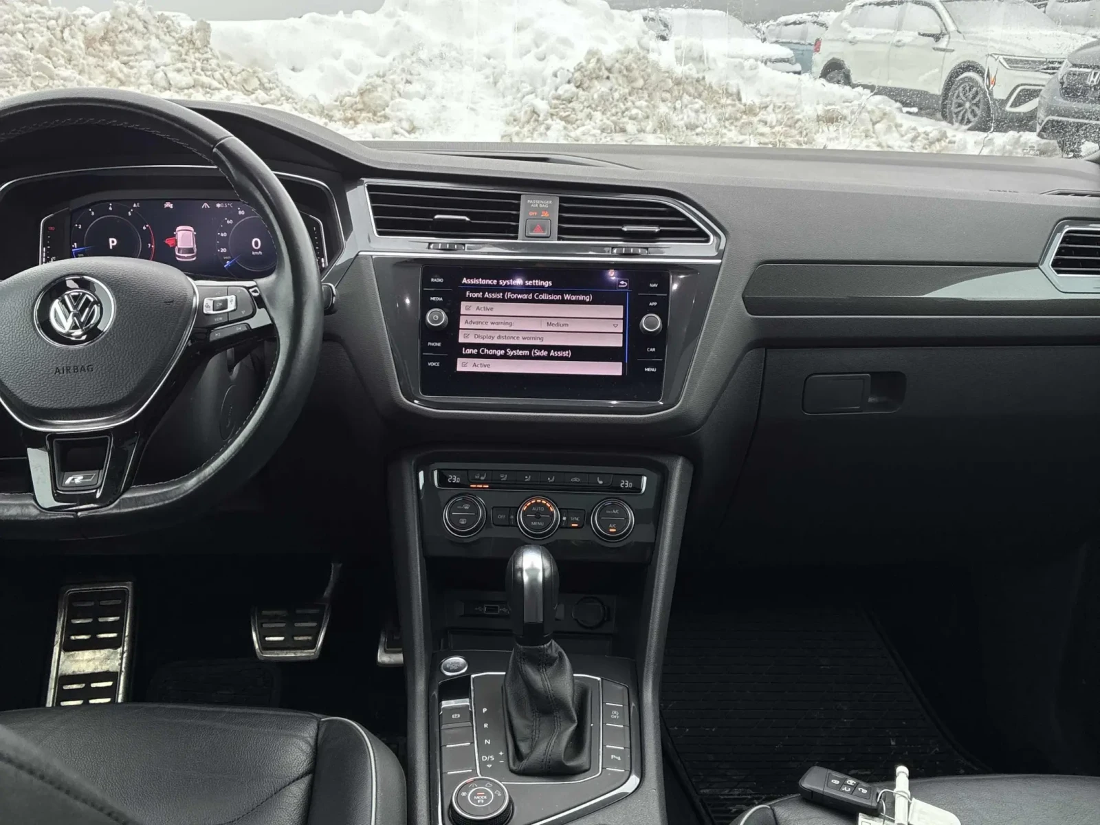 VW Tiguan Highline/ CARFAX / ЛЕД/КАМЕРА /ПОДГРЕВИ - изображение 7