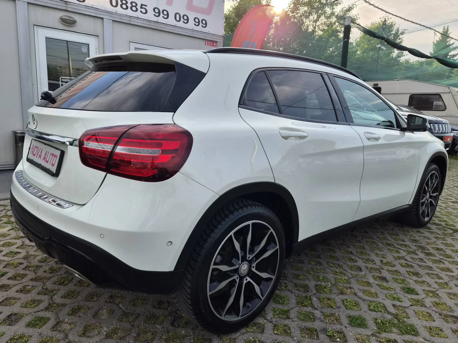 Mercedes-Benz GLA 200 CDI-FACE LIFT-ПАНОРАМА-193000km, снимка 4 - Автомобили и джипове - 54859799
