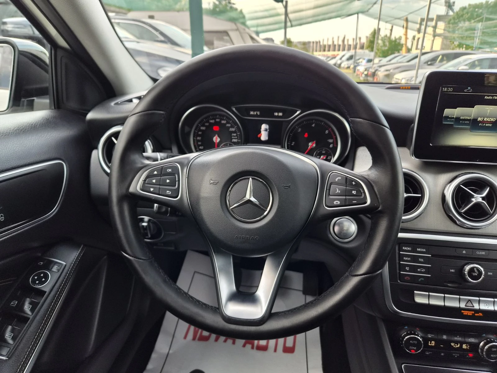 Mercedes-Benz GLA 200 CDI-FACE LIFT-ПАНОРАМА-193000km, снимка 9 - Автомобили и джипове - 54859799
