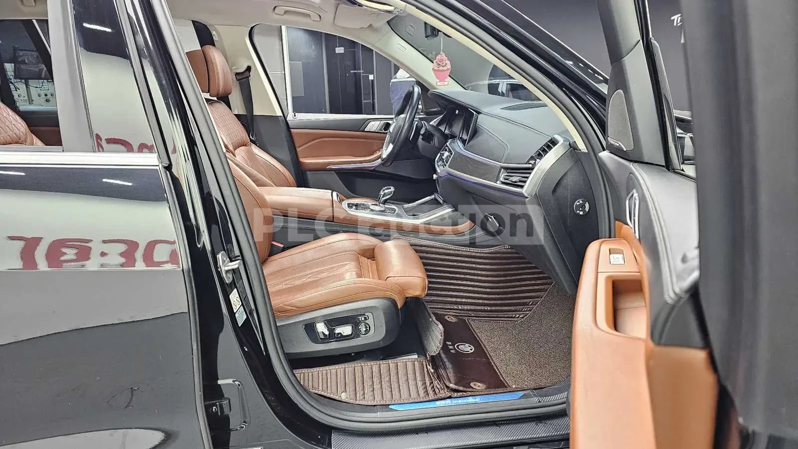 BMW X7, снимка 11 - Автомобили и джипове - 55059343