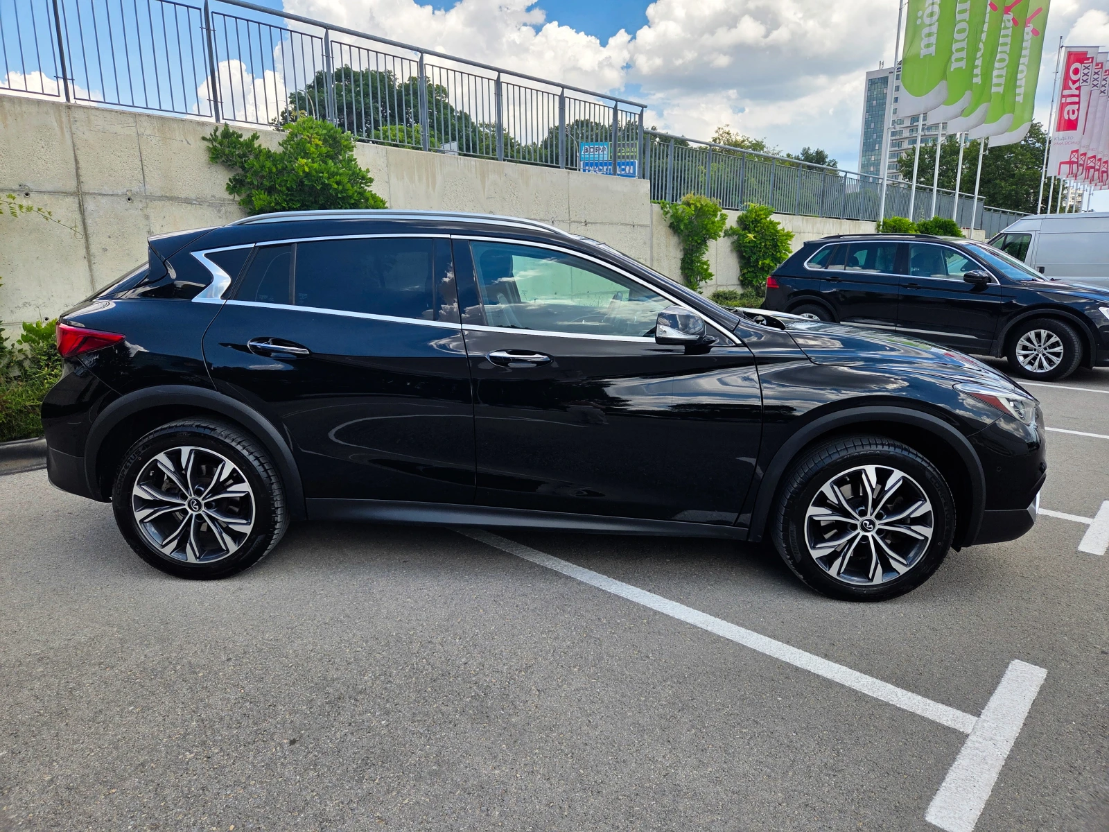 Infiniti QX30, снимка 4 - Автомобили и джипове - 55282585