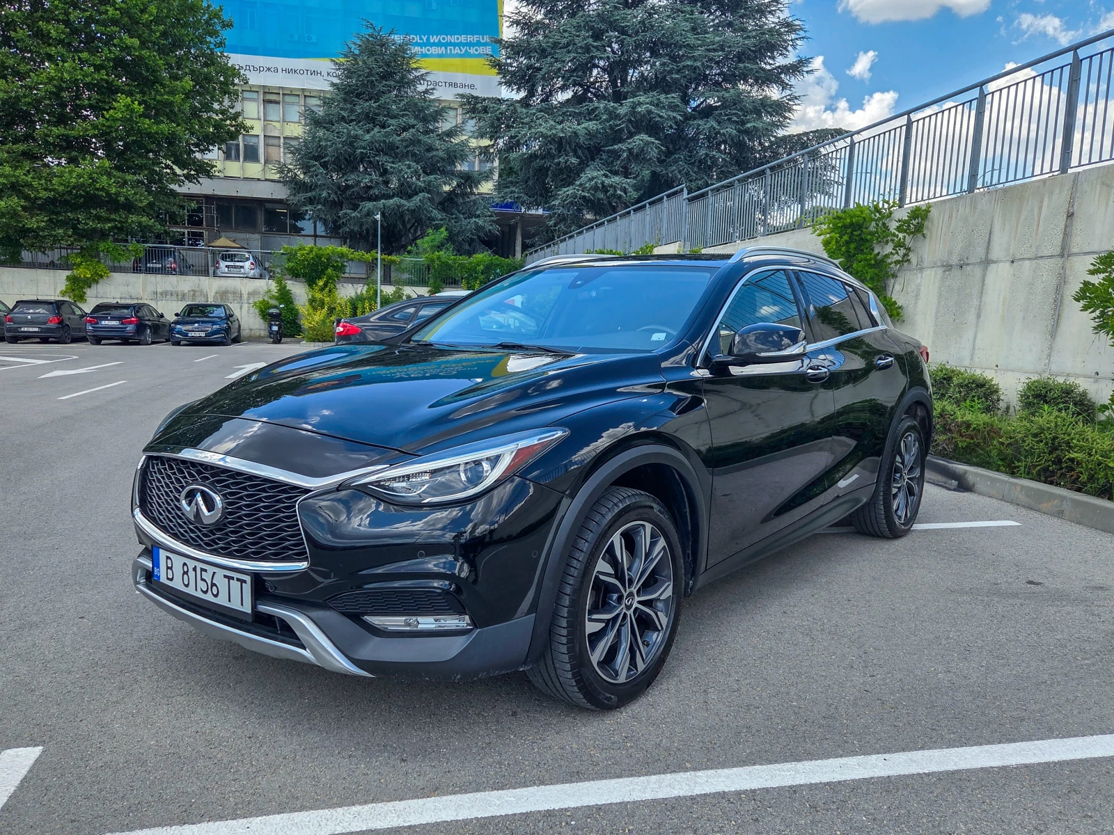Infiniti QX30, снимка 2 - Автомобили и джипове - 55282585