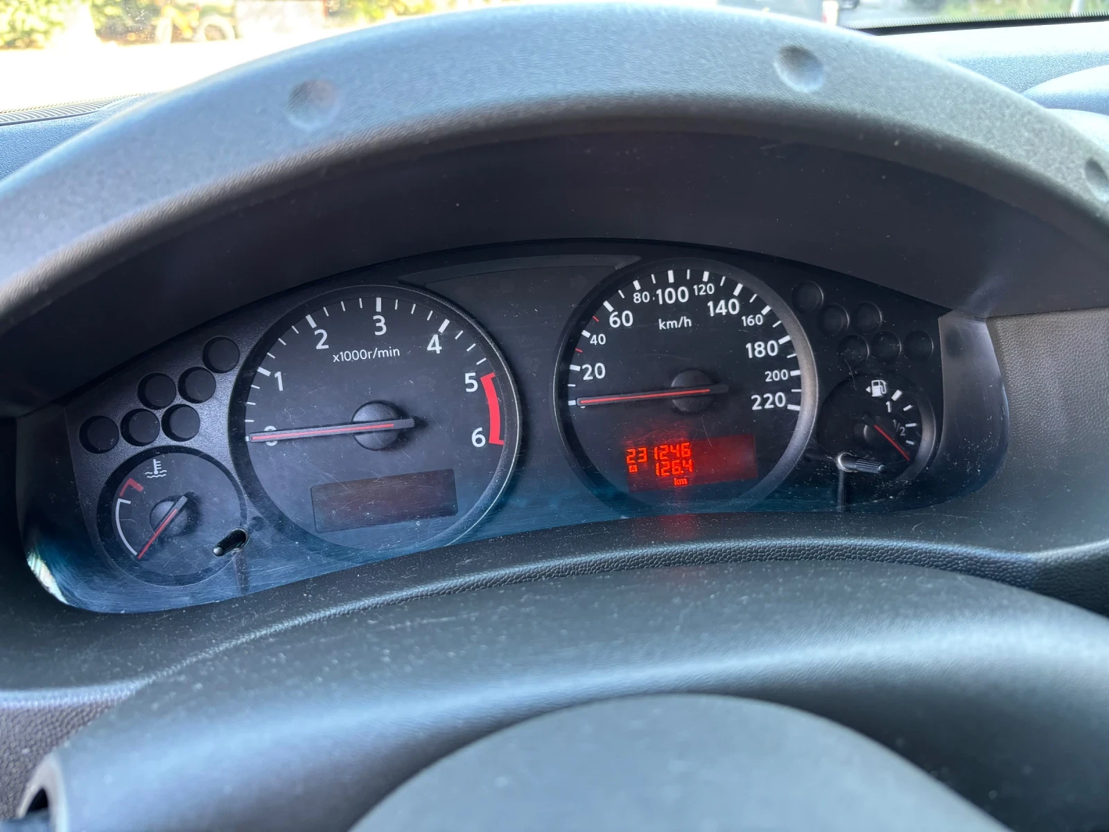 Nissan Navara, снимка 10 - Автомобили и джипове - 56448866