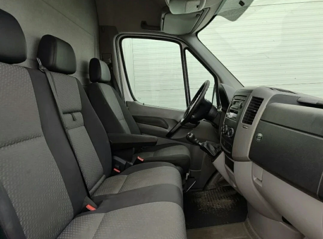 VW Caravelle  - изображение 8