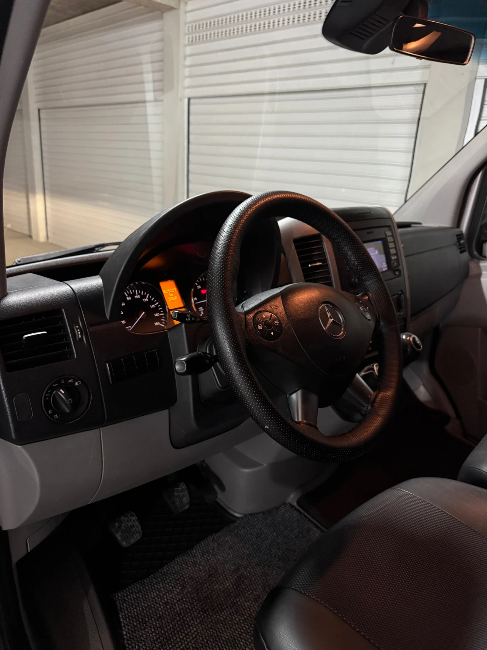 Mercedes-Benz Sprinter 319 BLUETEC - изображение 10