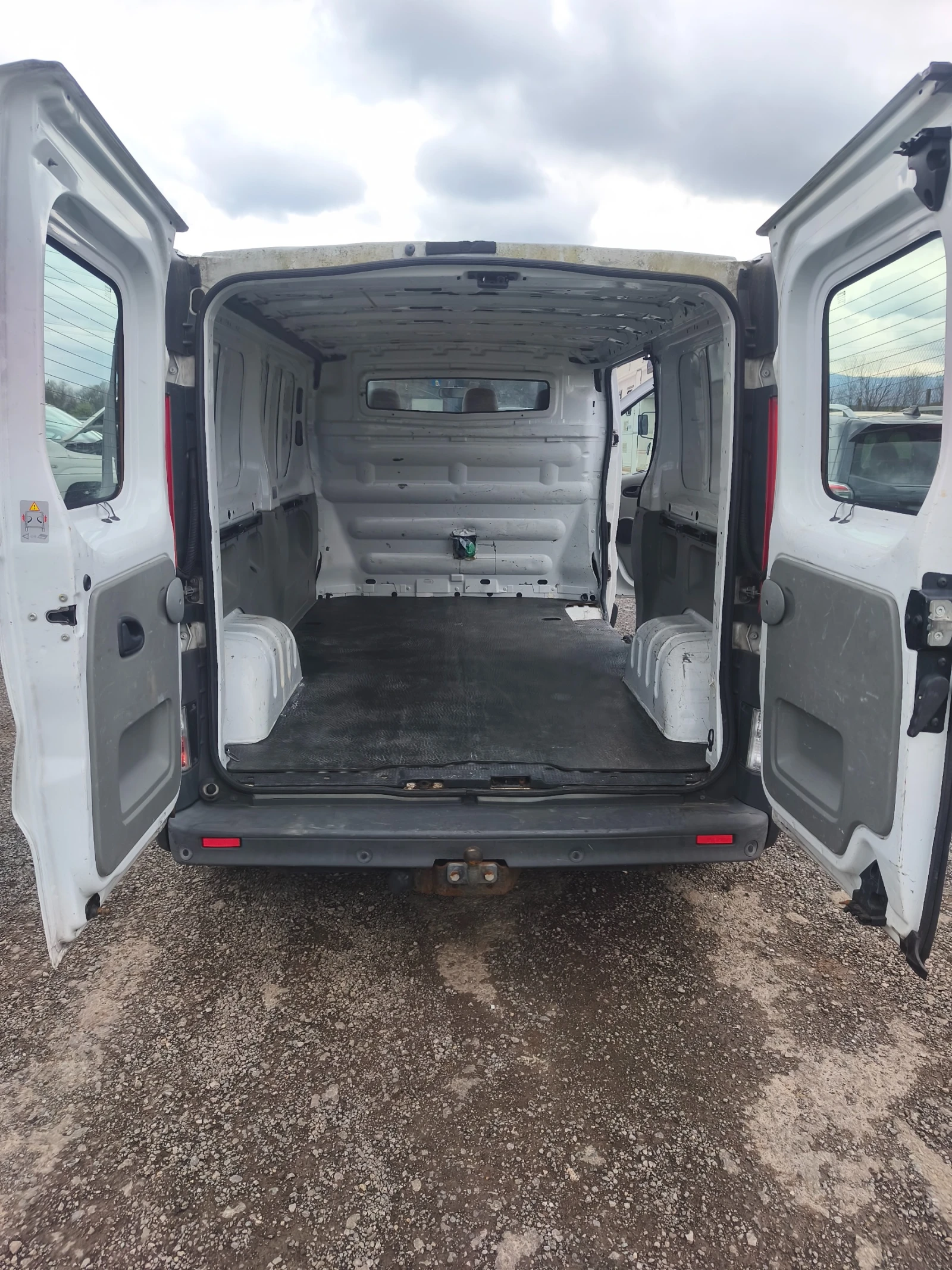 Renault Trafic dci115, снимка 7 - Бусове и автобуси - 54282138