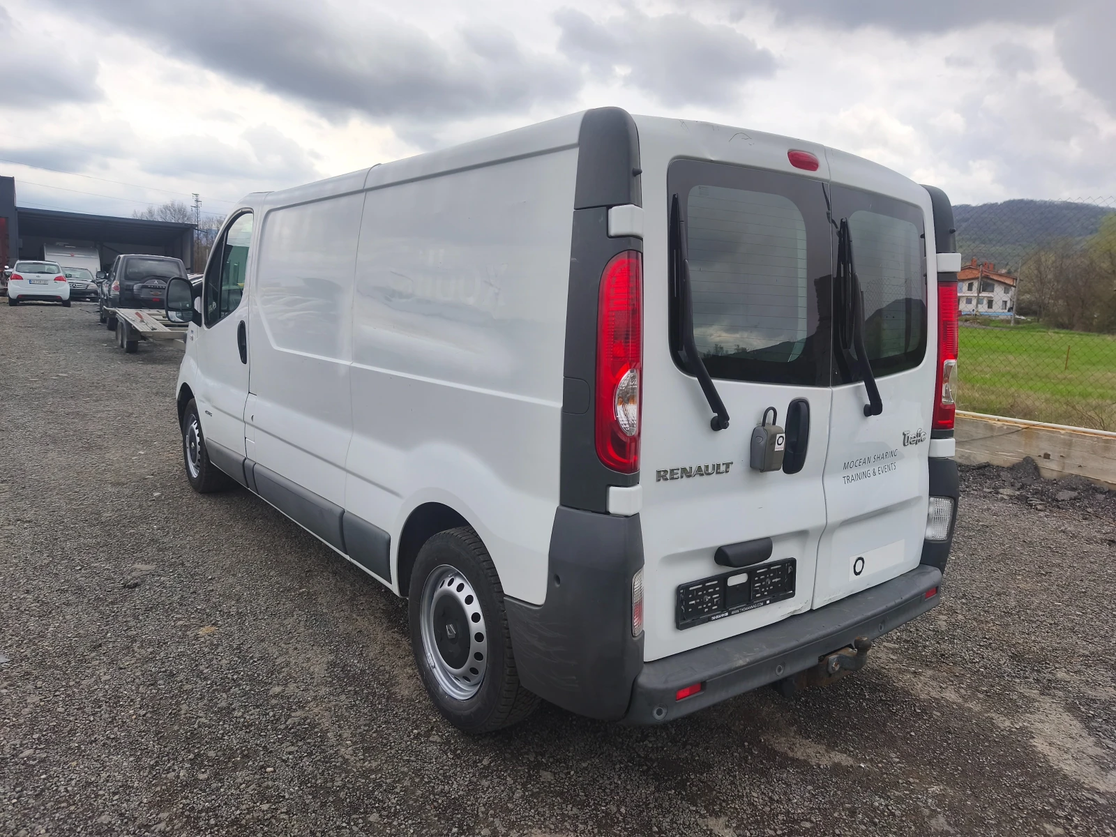 Renault Trafic dci115, снимка 2 - Бусове и автобуси - 54282138