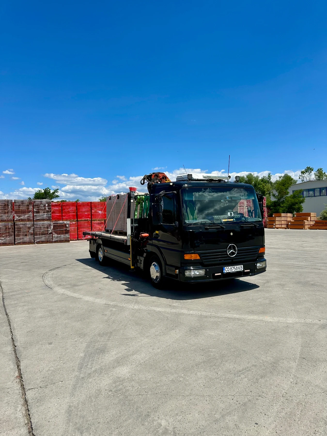 Mercedes-Benz Atego Камион с кран