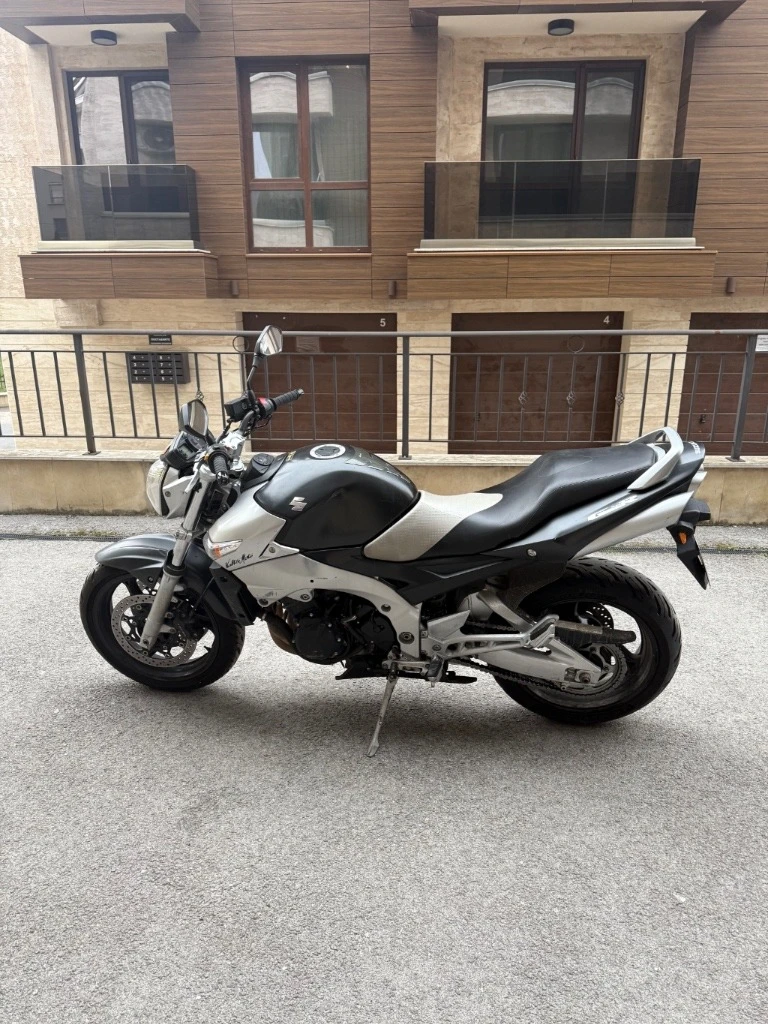 Suzuki Gsr 600, снимка 2 - Мотоциклети и мототехника - 53953935