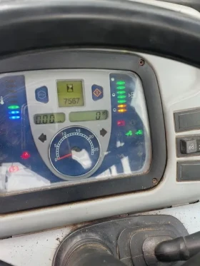 Обява за продажба на Трактор New Holland лозарски ~52 250 лв. - изображение 11 | Auto.bg Обява за продажба на Трактор New Holland лозарски ~52 250 лв. - изображение 11