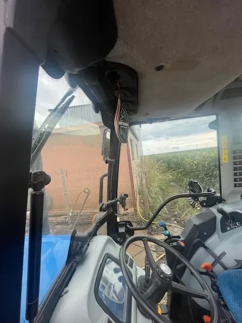 Трактор New Holland лозарски - изображение 3
