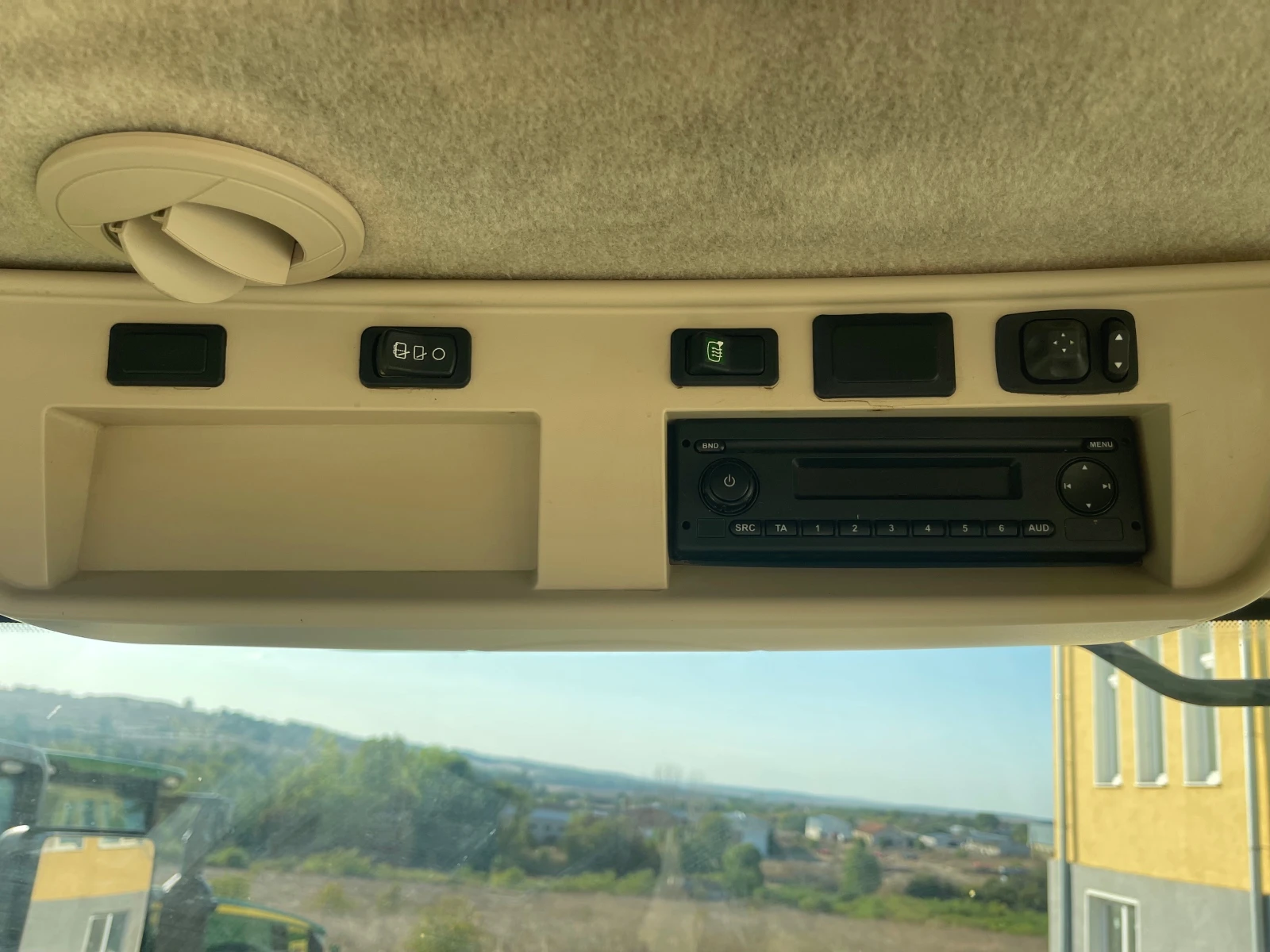  John Deere 8400R POWER SHIFT E-23  | Mobile.bg   17