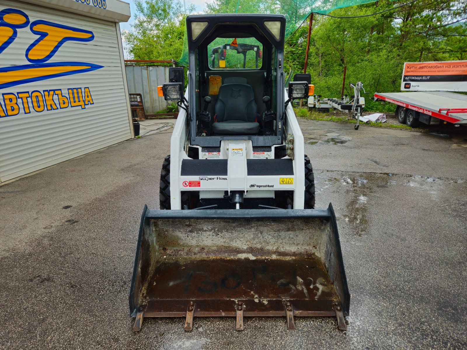 Мини челни товарачи Bobcat S130 superflow - изображение 3