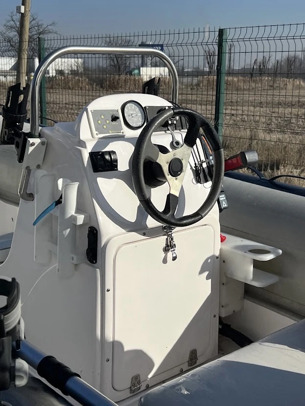 Надуваема лодка Tesimax RIB, снимка 4 - Воден транспорт - 56234040