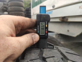 Гуми Зимни 215/60R17, снимка 4