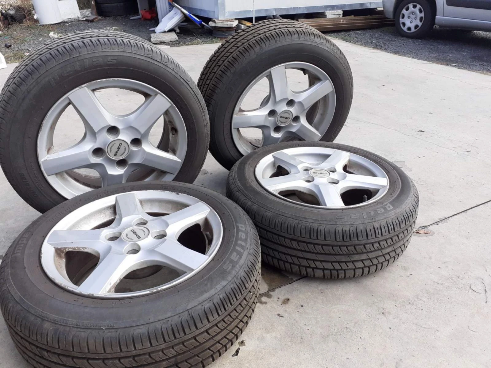���� � ������ 185/60R15 | Mobile.bg � ����������� 3