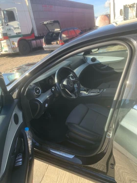 Mercedes-Benz E 220 9G- Tronic* Distronic* Blind-Spot Assist* , снимка 5