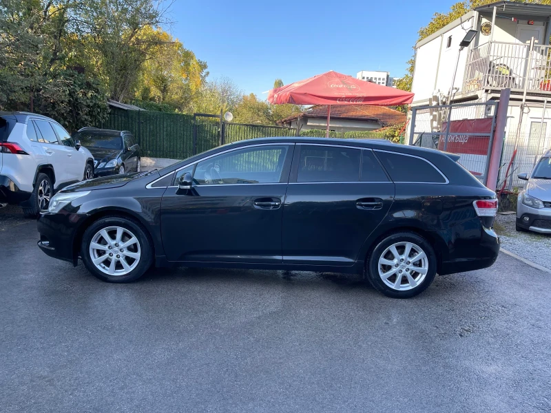 Toyota Avensis III, 1.8i-Бензин, Автомат, Панорама, Keyless, Нави, снимка 4 - Автомобили и джипове - 47645209