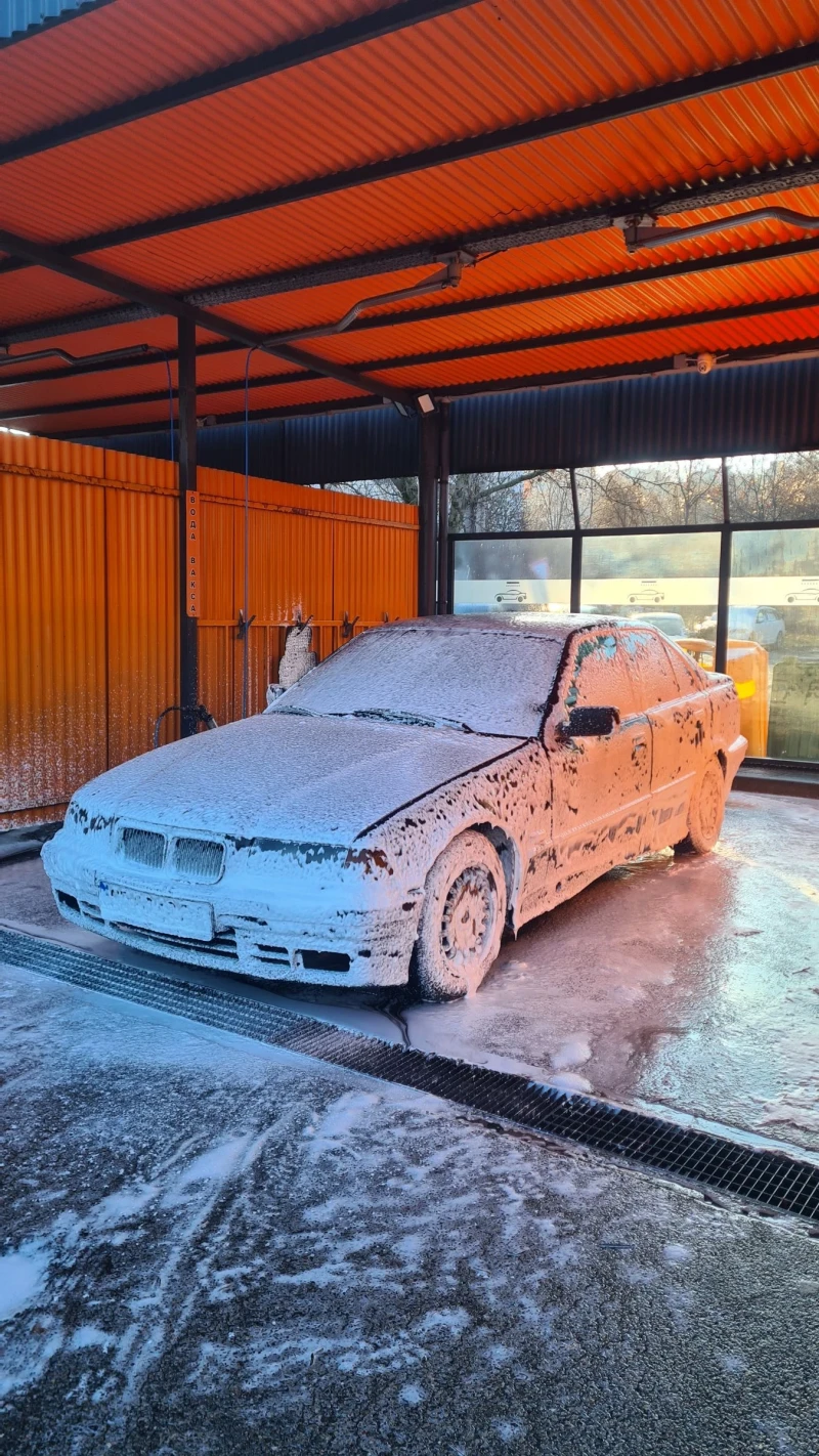 BMW 318, снимка 8 - Автомобили и джипове - 48434148