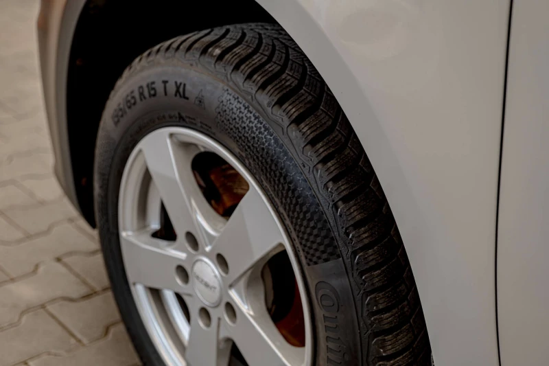 VW Caddy 2.0TDI/Товарен, снимка 8 - Автомобили и джипове - 50477461