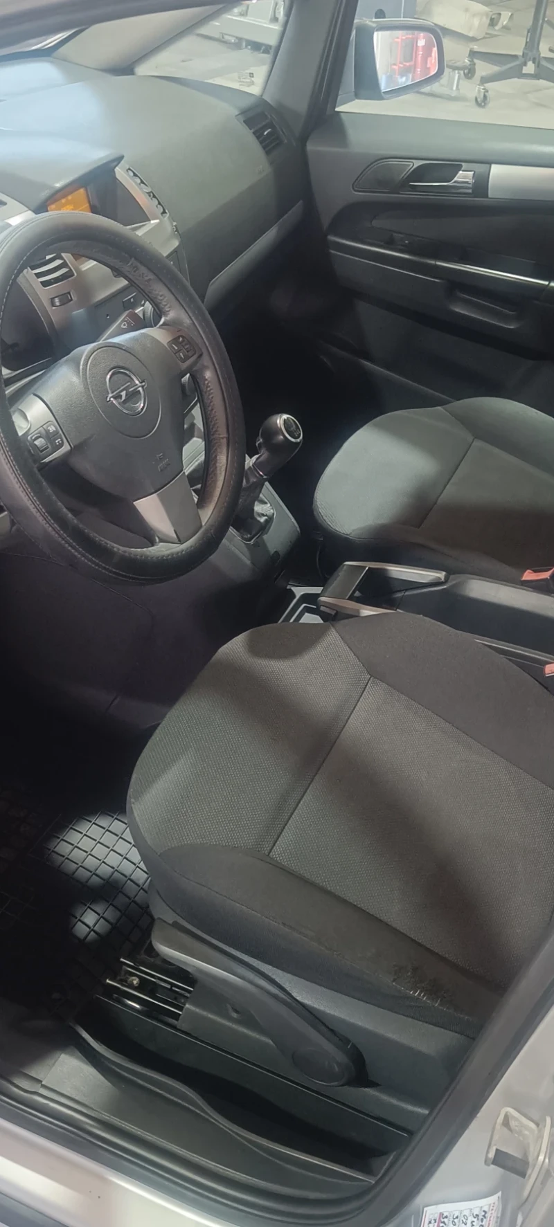 Opel Zafira, снимка 9 - Автомобили и джипове - 52449601