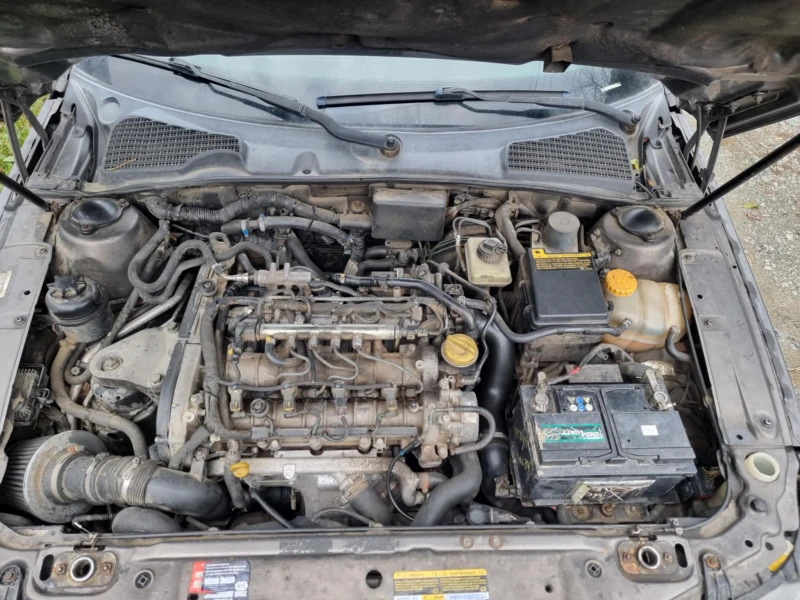 Saab 9-5 1.9TID /Xenon/Navi/Джанти 17, снимка 15 - Автомобили и джипове - 52368192