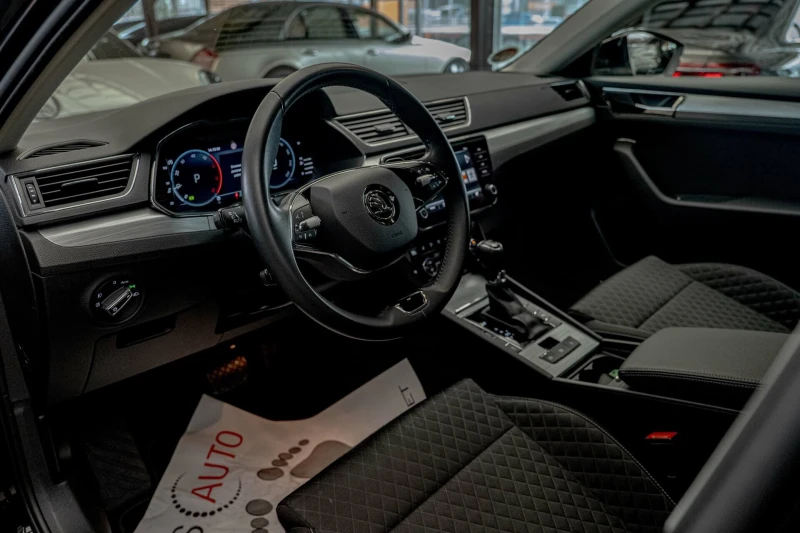 Skoda Superb 2.0TDI/4X4/AirCare/Подгрев/Дистроник/Ambition, снимка 8 - Автомобили и джипове - 52433781