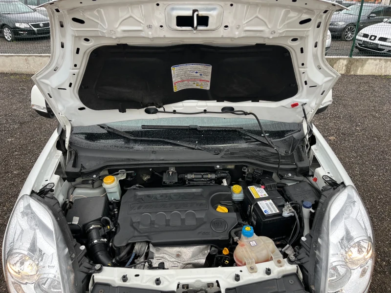 Fiat Doblo 1.6 Multijet 105кс, снимка 9 - Автомобили и джипове - 52456865