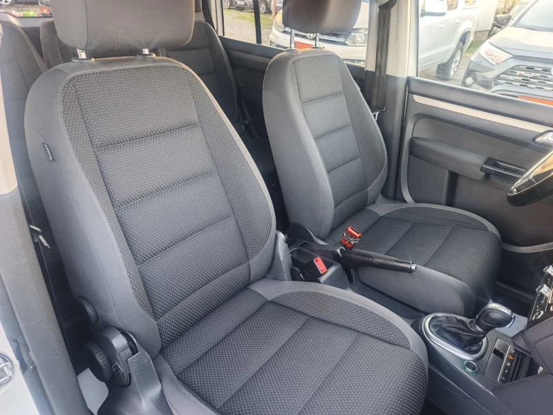 VW Touran 2.0/150кс, снимка 13 - Автомобили и джипове - 52645586