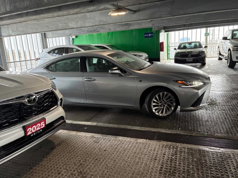 Lexus ES * 300h * CARFAX * БЕЗ ПЪРВОНАЧАЛНА ВНОСКА, снимка 3 - Автомобили и джипове - 53175991