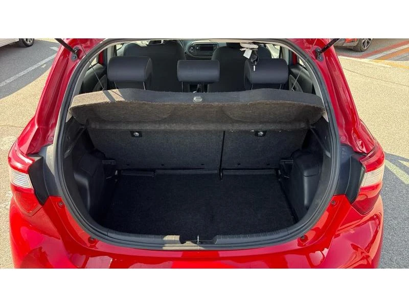 Toyota Yaris 1.5P 6MT TERRA, снимка 10 - Автомобили и джипове - 54042234