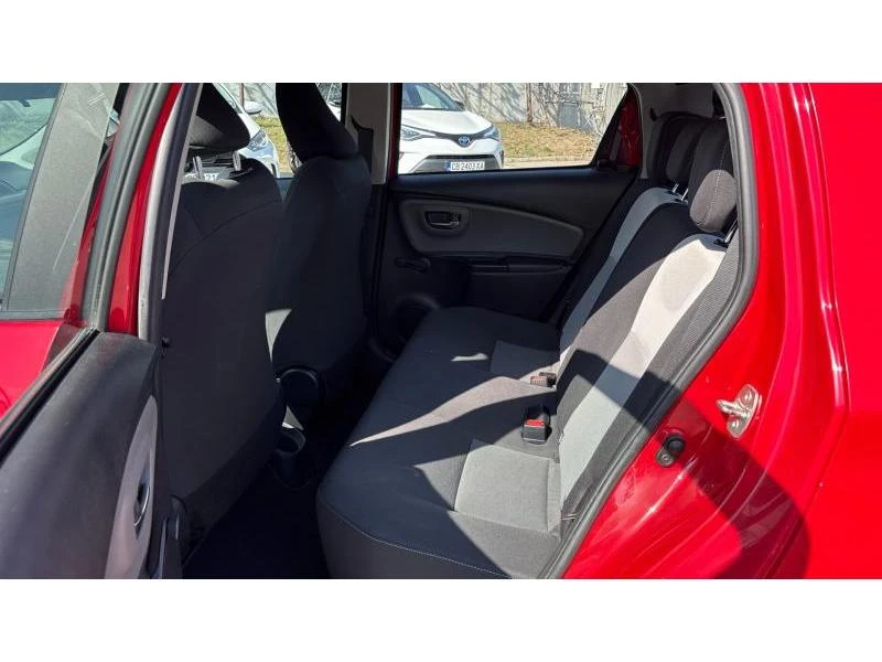 Toyota Yaris 1.5P 6MT TERRA, снимка 11 - Автомобили и джипове - 54042234