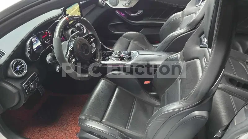 Mercedes-Benz C 63 AMG AMG* ОБДУХВАНЕ* ПОДГРЕВИ, снимка 7 - Автомобили и джипове - 54182712