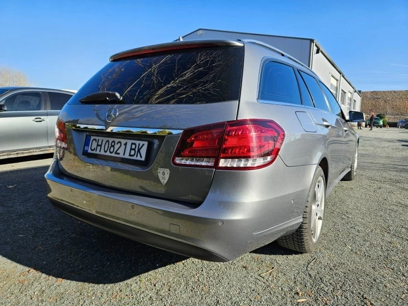 Mercedes-Benz E 220, снимка 6 - Автомобили и джипове - 54639044