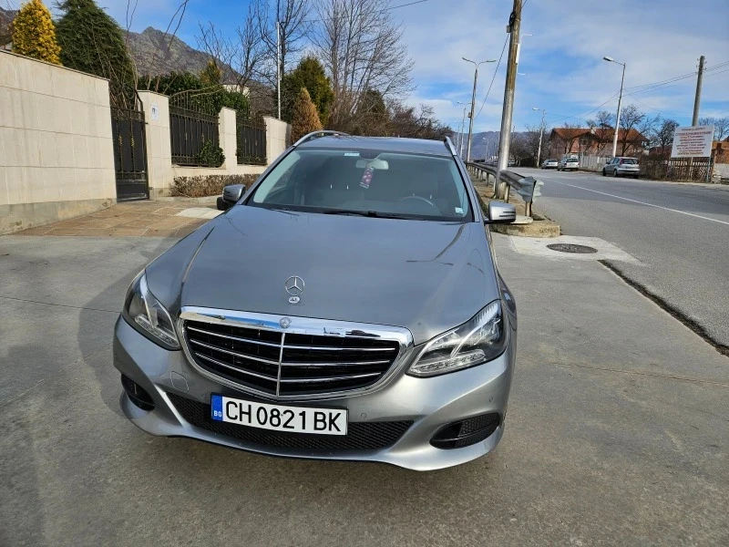 Mercedes-Benz E 220, снимка 11 - Автомобили и джипове - 54639044