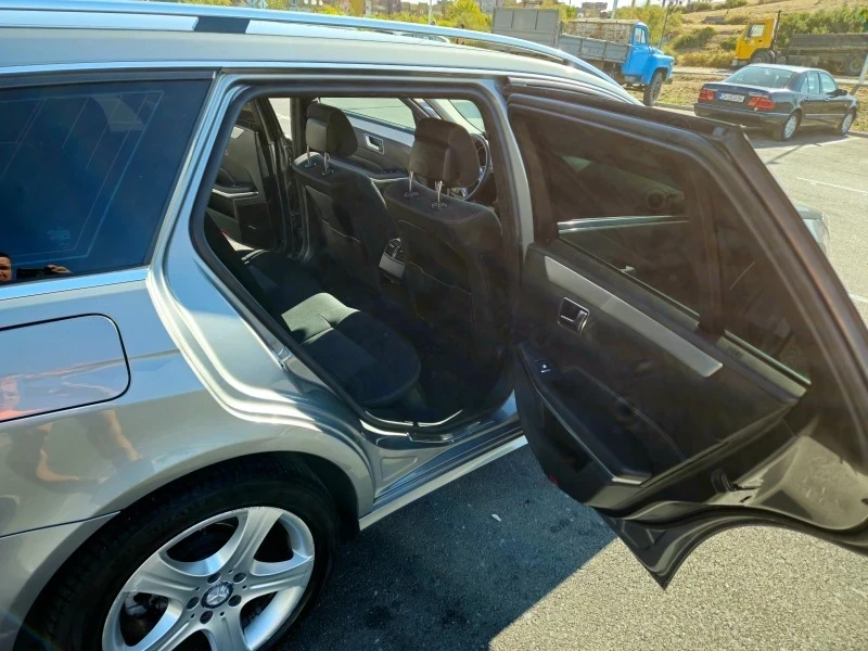 Mercedes-Benz E 220, снимка 7 - Автомобили и джипове - 54639044