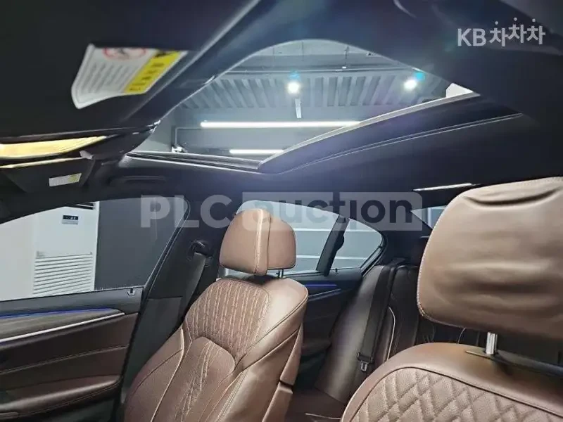 BMW 530 M SPORT | XDRIVE | 360 | 2 KEYS, снимка 13 - Автомобили и джипове - 55930844