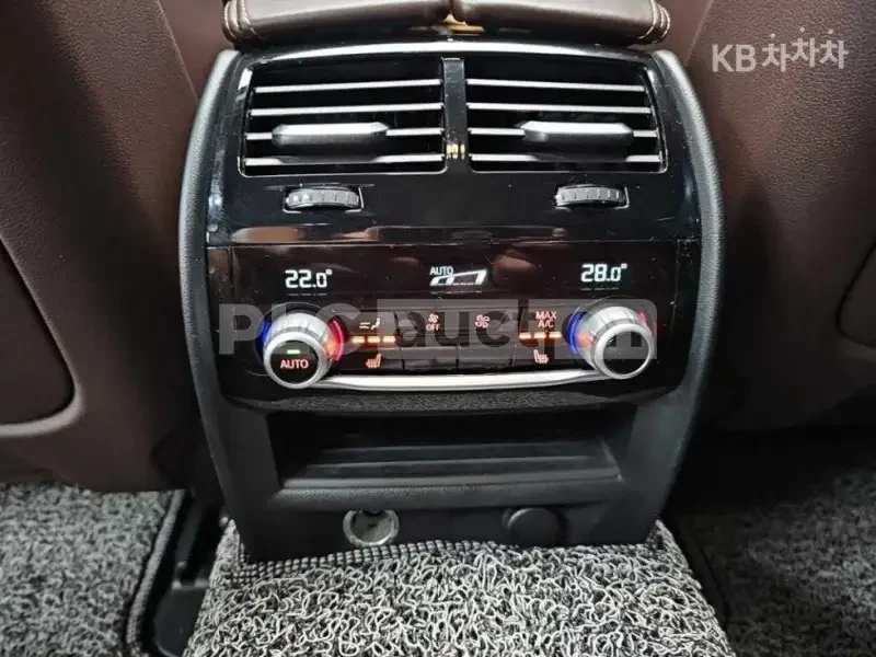 BMW 530 M SPORT | XDRIVE | 360 | 2 KEYS, снимка 12 - Автомобили и джипове - 55930844